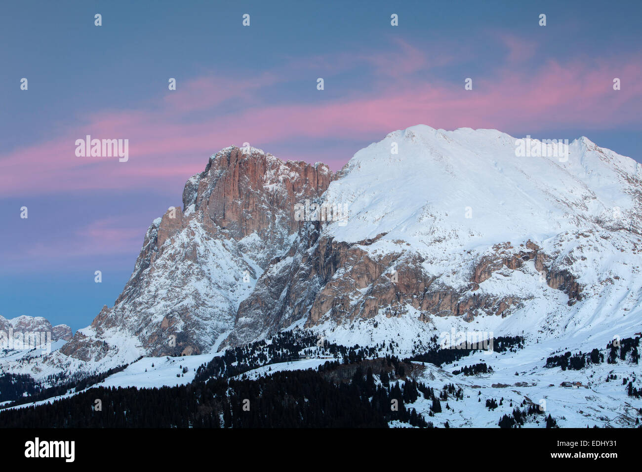 Sonnenuntergang am plattkofel im Winter, saltria, Provinz Südtirol, Italien Stockfoto