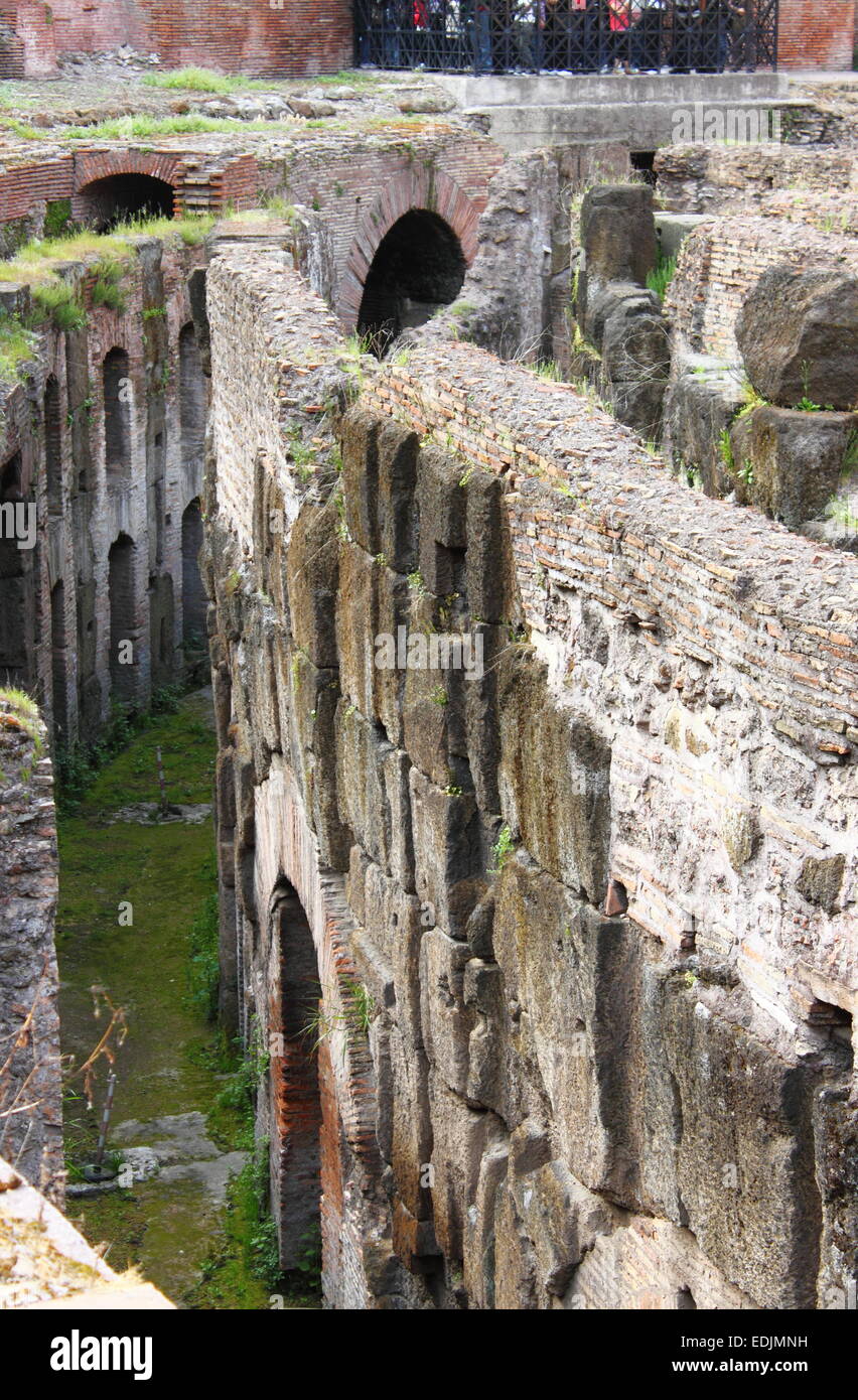 U-Bahnen der Arena Kolosseum in Rom, Italien Stockfoto
