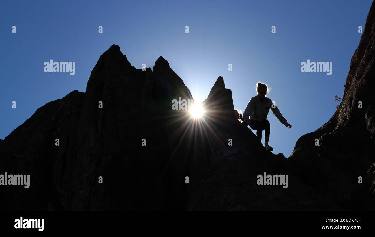 Sonnenuntergang Wanderer Silhouette auf Felsen Flatiron Berge Boulder Colorado Stockfoto Sonnenuntergang Wanderer Silhouette auf Felsen Flatiron Berge Boulder Colorado Stockfoto