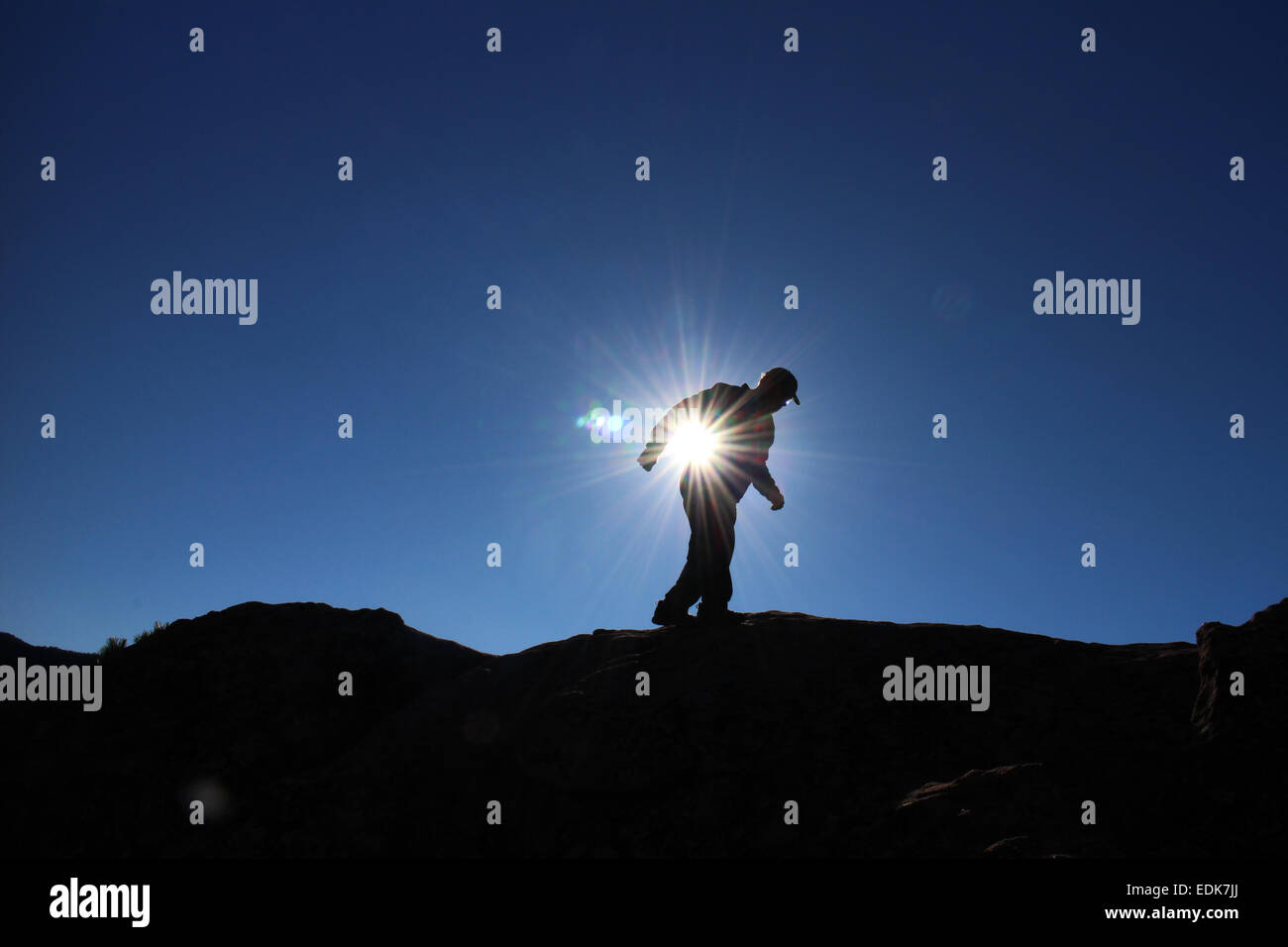 Sonnenuntergang Wanderer Silhouette auf Felsen Flatiron Berge Boulder Colorado Stockfoto Sonnenuntergang Wanderer Silhouette auf Felsen Flatiron Berge Boulder Colorado Stockfoto