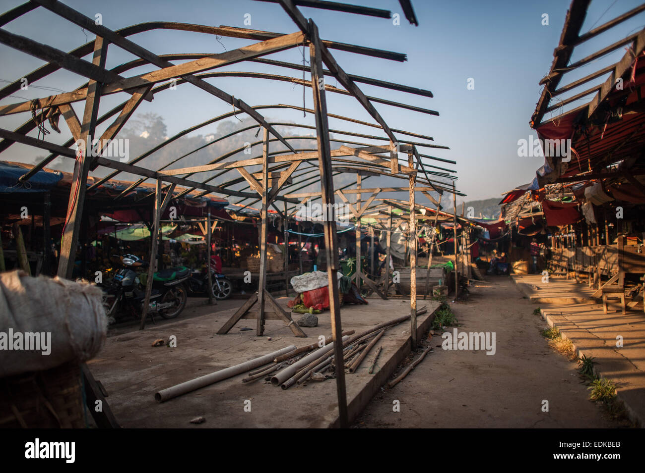 Ungenutzte Fläche Thiri Mingalar Zay Markt, Loikaw Stockfoto