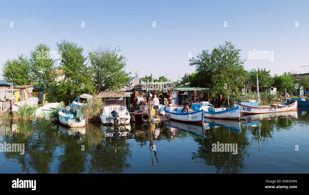 Blick auf authentische bulgarische Fischerdorf. Stockfoto