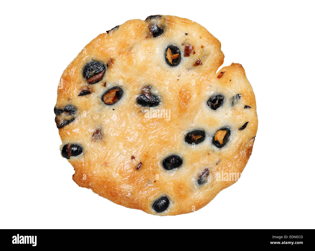 Japanischer Reis-Cracker mit schwarzen Sojabohnen isoliert auf weißem Hintergrund Stockfoto