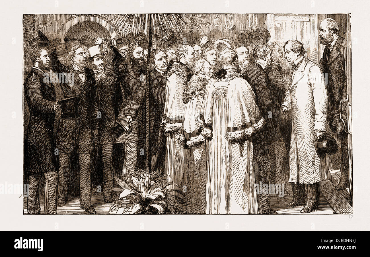 DER EARL OF BEACONSFIELD: DIE RÜCKKEHR AUS DEM BERLINER KONGRESS 1878. (1) die Ankunft an der Charing Cross, Großbritannien Stockfoto