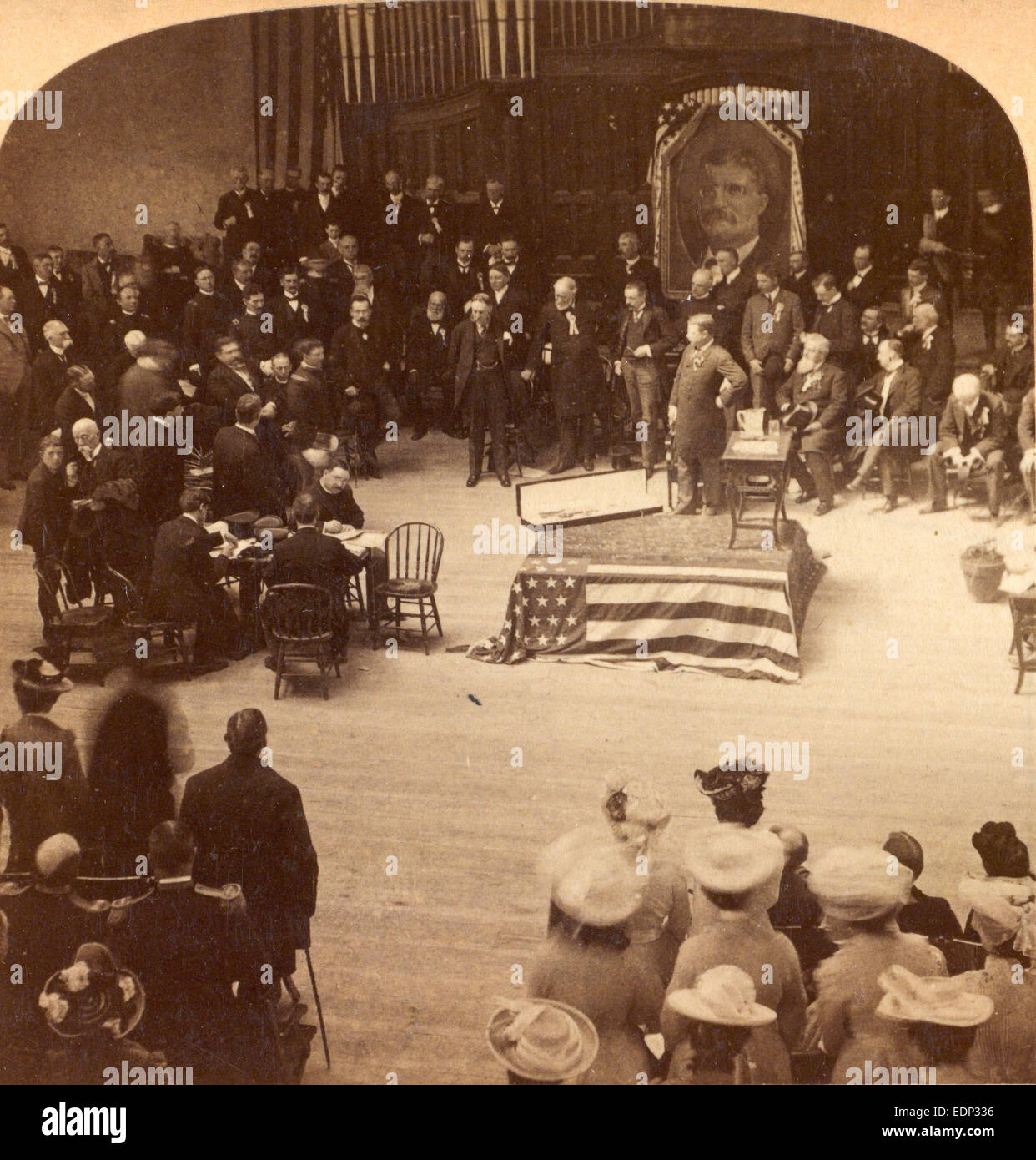 Major Jenkins empfangen von South Carolina Schwert von Präsident Roosevelt, Exposition Auditorium, Charleston, S.C., Vereinigte Staaten, USA Stockfoto