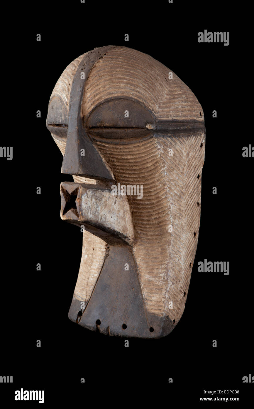 Afrikanische Maske aus dem Kongo, Zentralafrika. Stockfoto