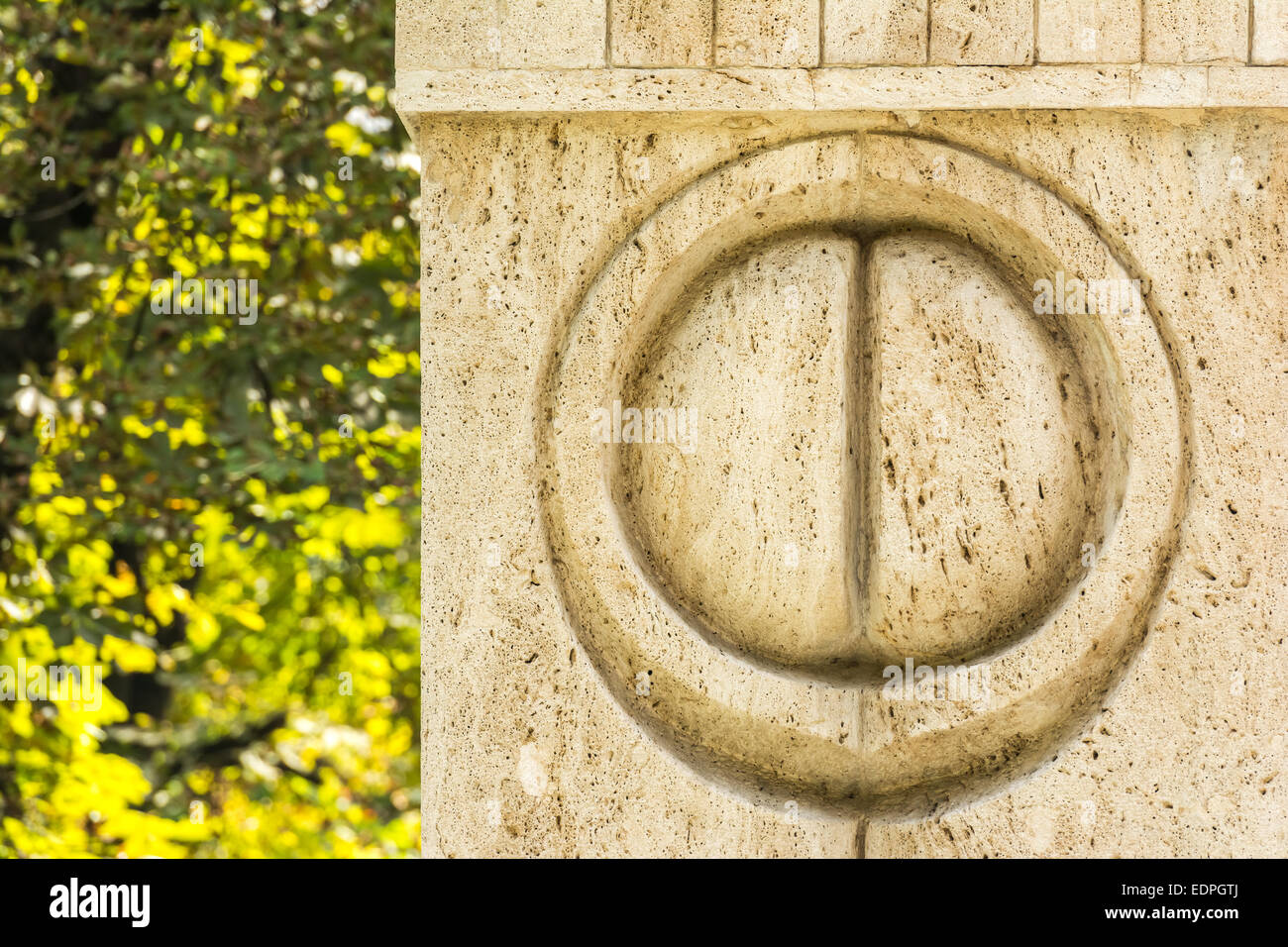 Detail des Tores der Kuss Steinskulptur von Constantin Brancusi in 1938 In Targu Jiu, Rumänien gemacht. Stockfoto