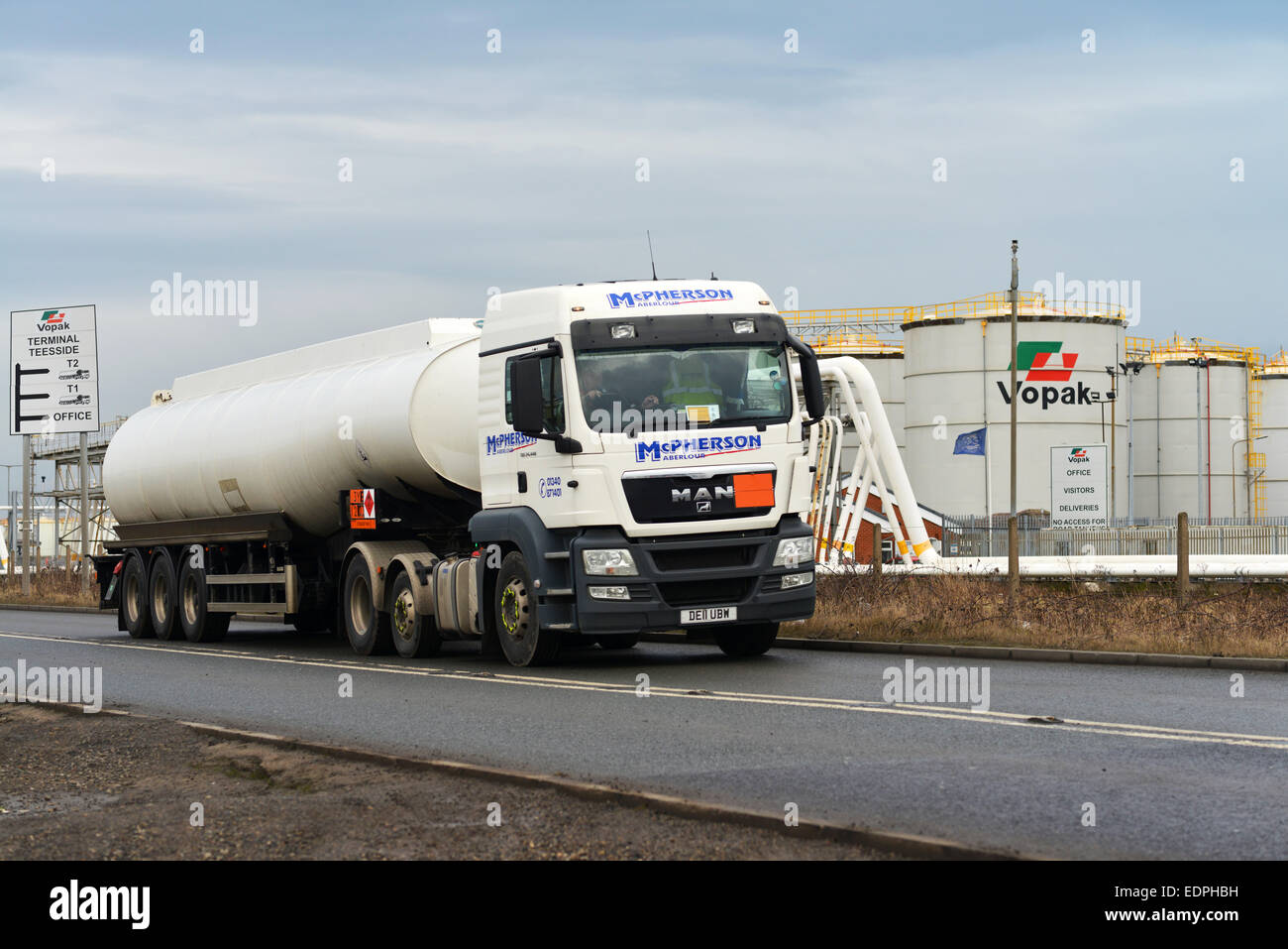Benzin-Tanker, die Bereitstellung von Benzin und diesel Stockfoto