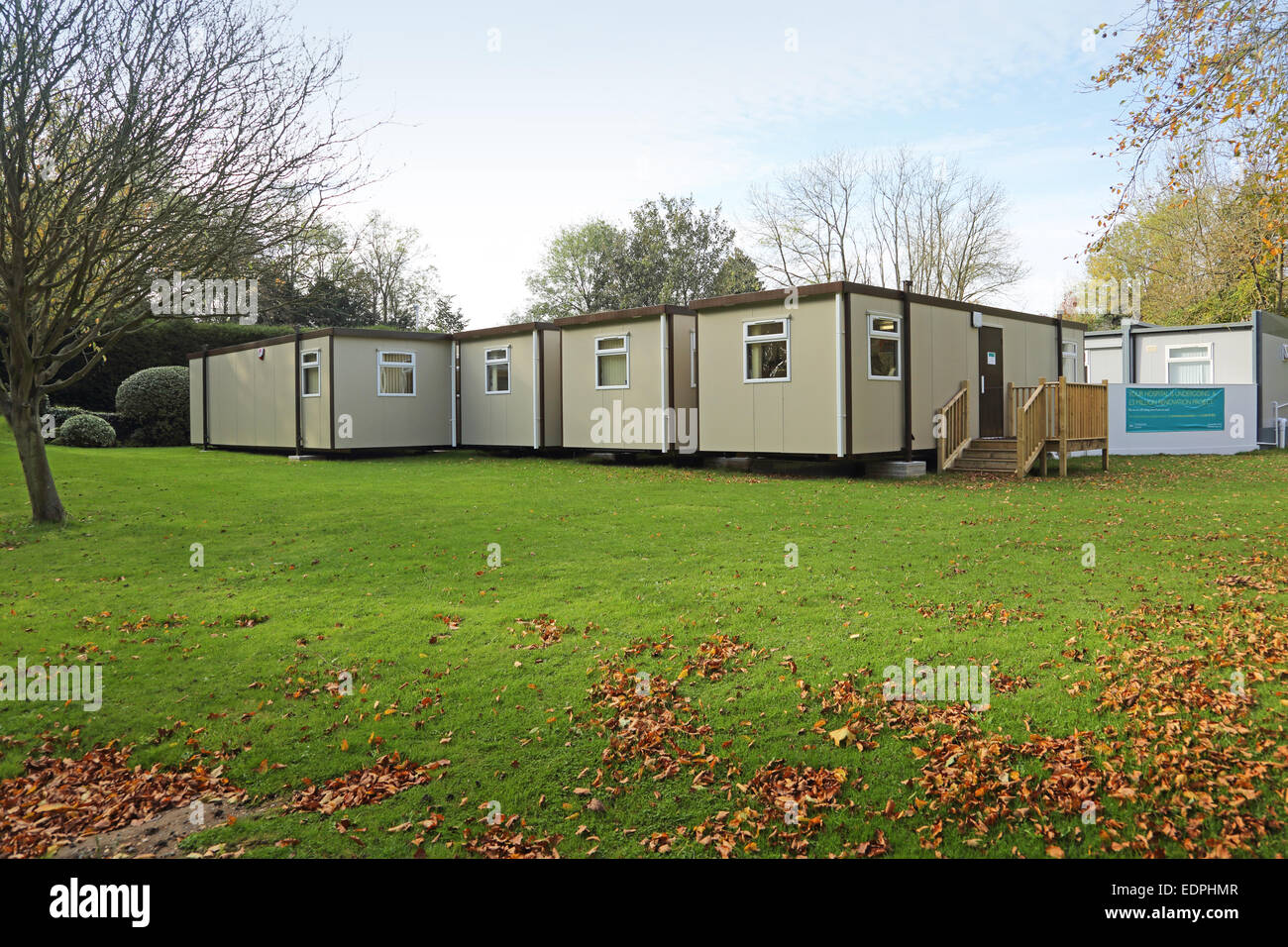 Provisorisches Krankenhaus ambulant Unterkunft aus modularen Portable Stil gebaut. Stockfoto
