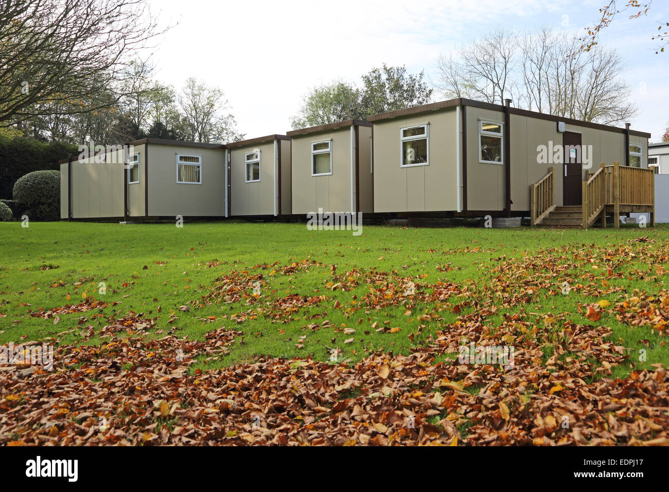 Vorübergehende ambulante Patienten Unterkünfte, die aus Modulareinheiten gebaut wurden. Stockfoto