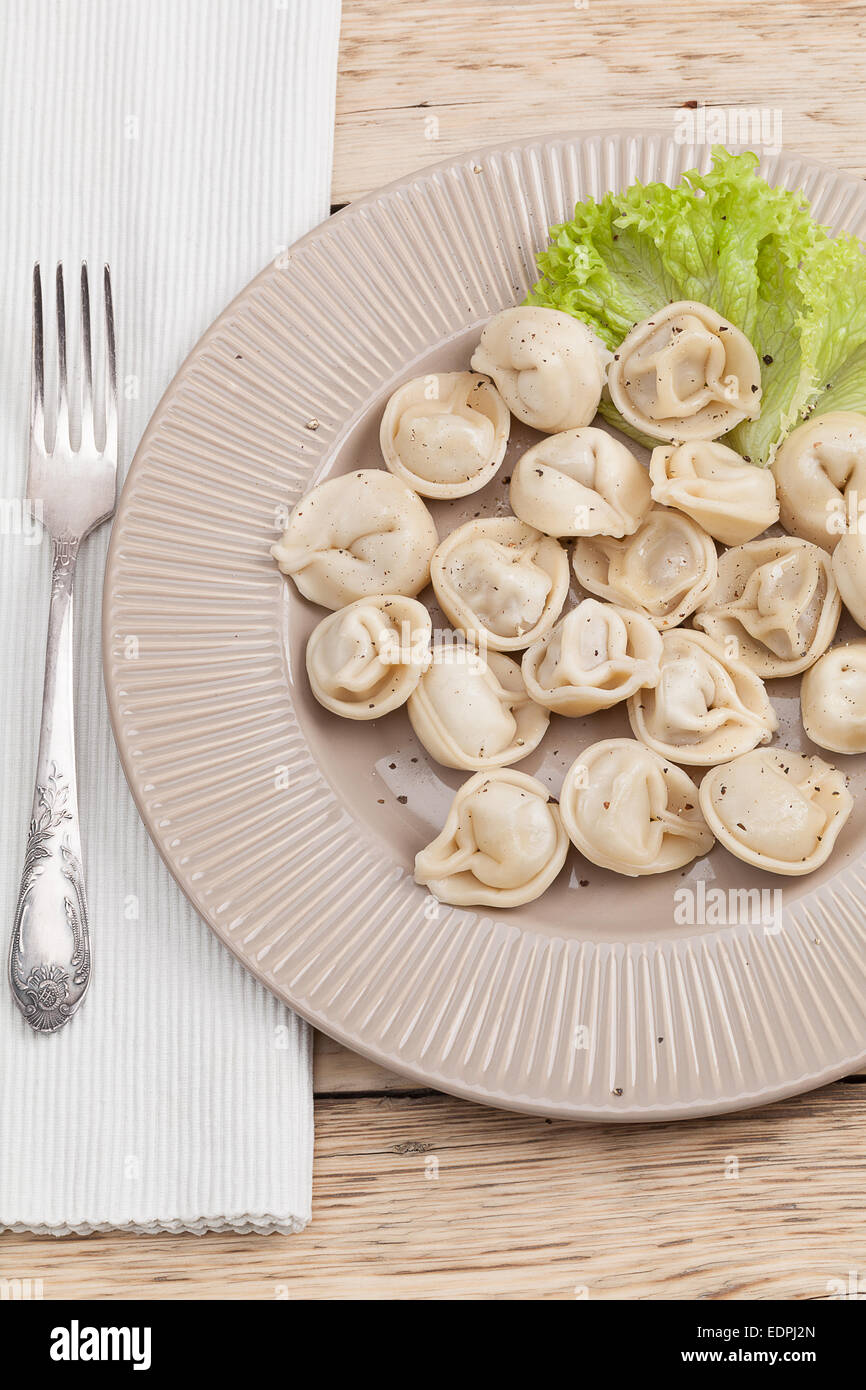 Italienische Ravioli gefüllt mit Fleisch. Stockfoto