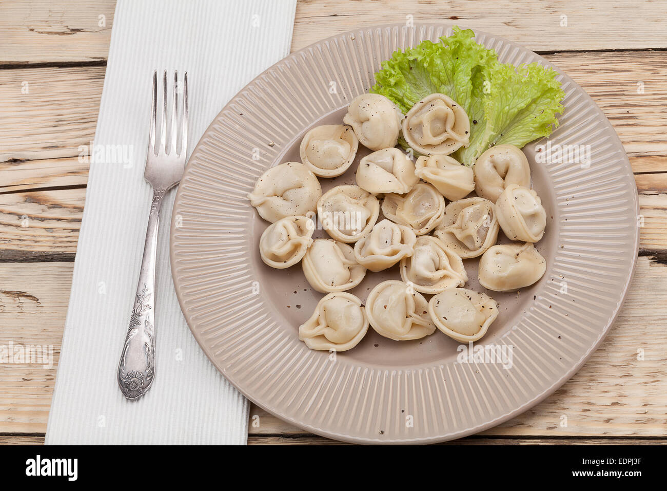 Italienische Ravioli gefüllt mit Fleisch. Stockfoto