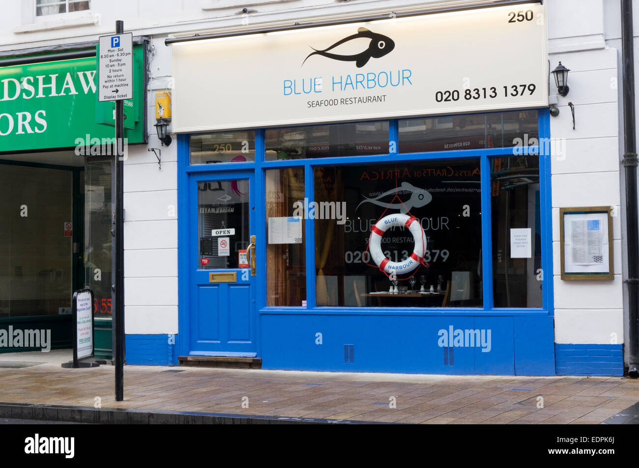 Blue Harbour Fischrestaurant in Bromley High Street, South London. Stockfoto