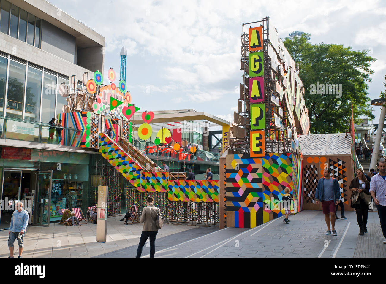 Anlagen & Kunst auf dem Festival der Liebe 2014, Southbank, London Stockfoto