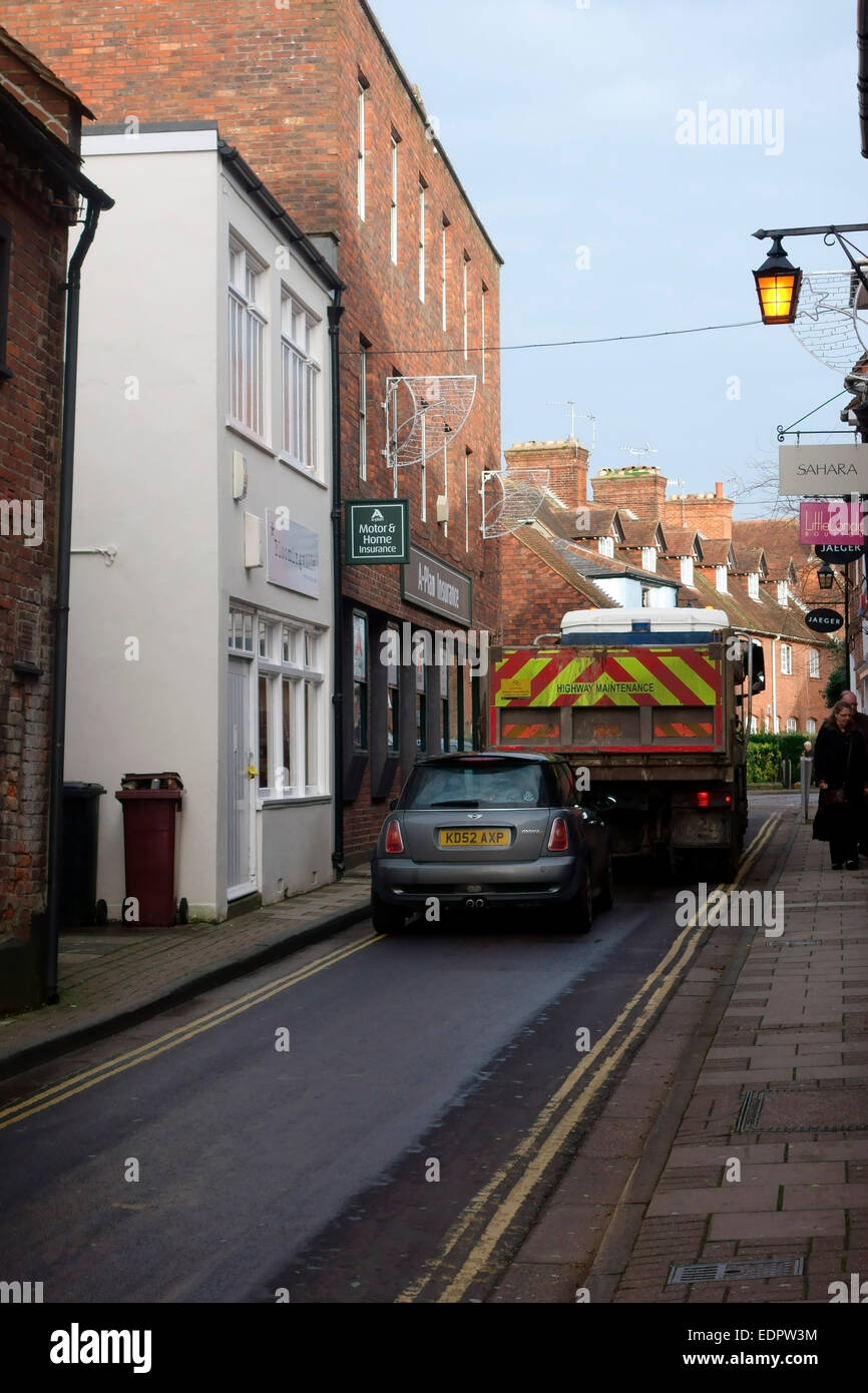 Stau in einer engen Straße in Chichester Stockfoto