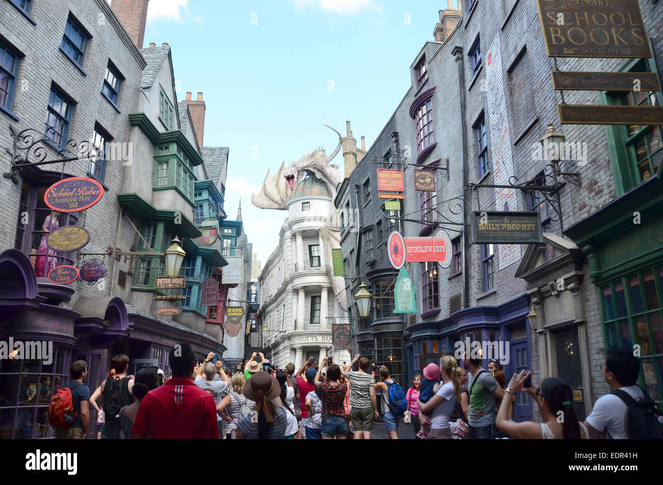 Diagon Gasse in die Zauberwelt von Harry Potter Expansionsleiter Universal Studios in Orlando, Florida, USA. Stockfoto
