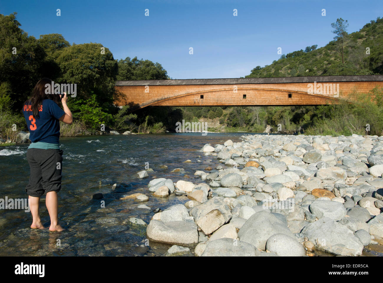 Bridgeport überdachte Brücke im Süden Yuba River State Park Stockfoto