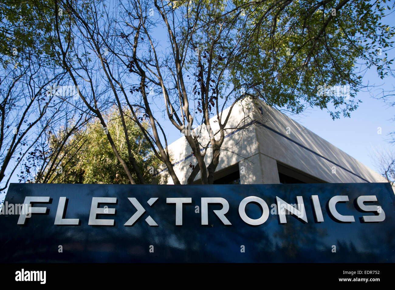 Ein Bürogebäude von Flextronics in Milpitas, Kalifornien besetzt. Stockfoto