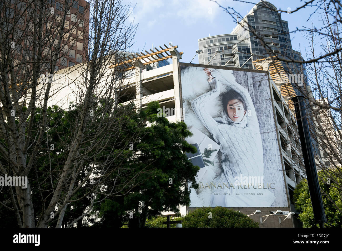 Eine Plakatwerbung Bananenrepublik Kleidung in der Innenstadt von San Francisco. Stockfoto