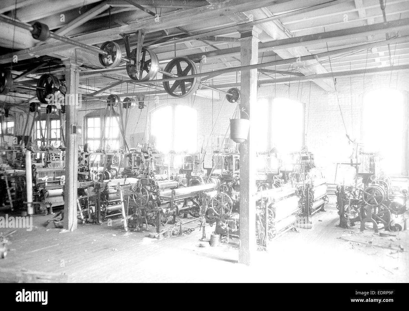 Paterson, New Jersey - Textilien. Zwei Ansichten eines im Leerlauf kleinlichen Shops. Genommen in Barnet Mühlen, Juni 1937, Lewis Hine, 1874-1940 Stockfoto