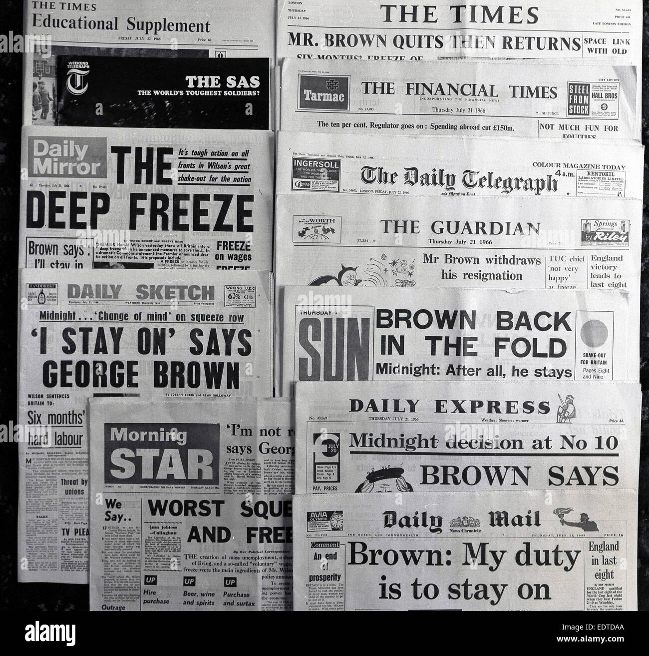 1966, historisch, verschiedene Schlagzeilen aus den britischen Zeitungen des Tages, darunter „The Deep Freeze“ und eine Geschichte über den Politiker George, später Lord Brown, der in der Labour-Regierung bleiben soll. Stockfoto