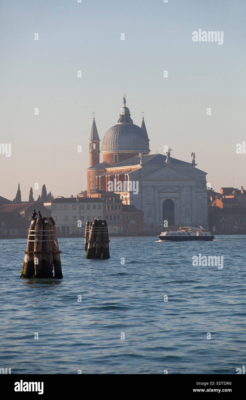 Eine Landschaft mit Blick über den Kanal Giudecca, Insel Giudecca von Venedig. Stockfoto