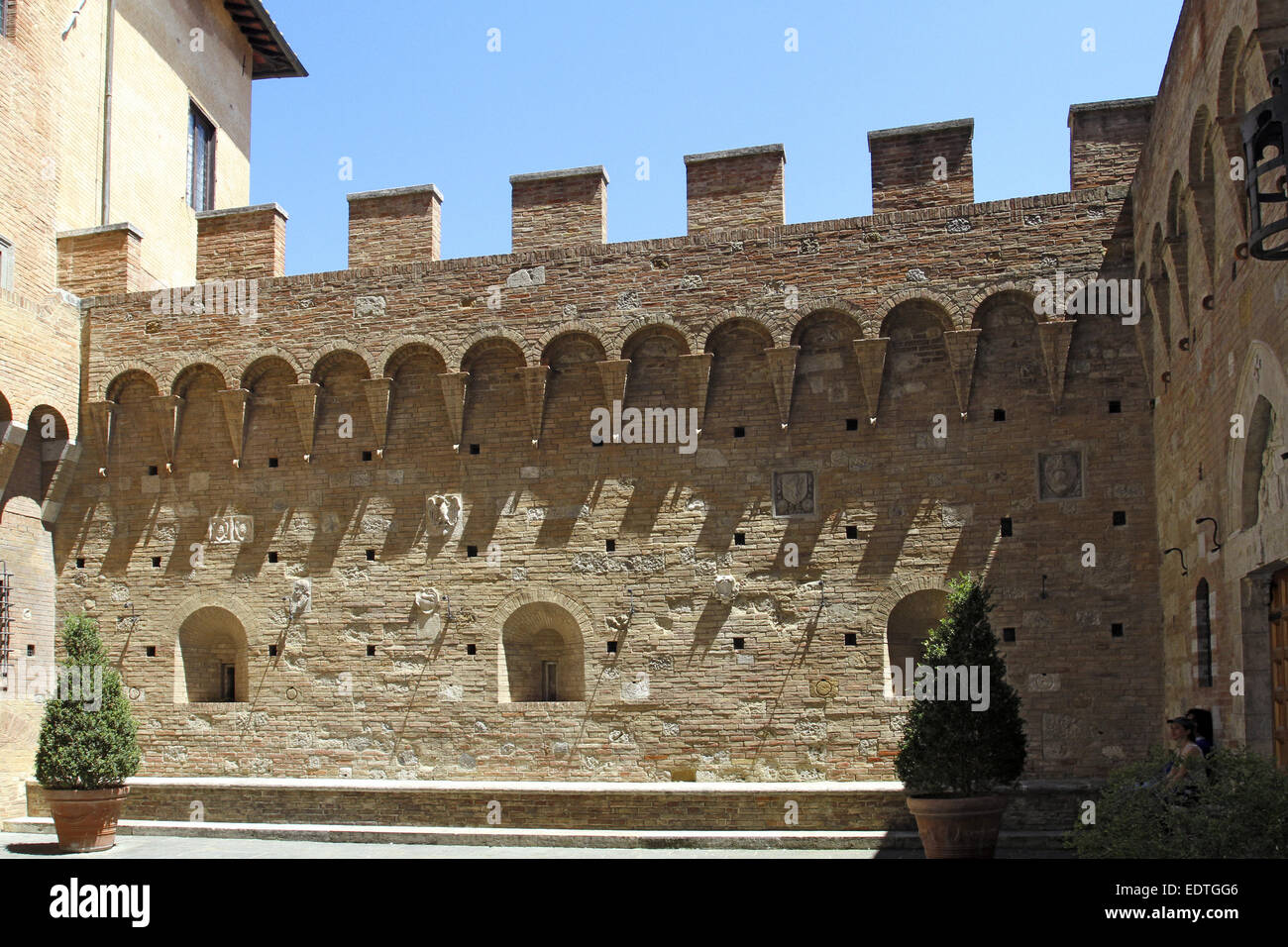 Italien, Toskana, Siena, Palazzo Chigi-Saracini aus Dem 15. Jarhundert, Innenhof, Italien, Toskana, Palazzo Chigi Saracini 15. Cen Stockfoto