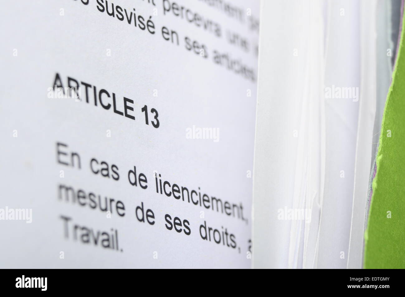 Makroaufnahme einer französischen Arbeitsvertrag für Business-Hintergrund Stockfoto