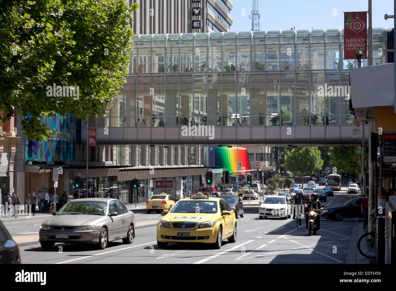 Fußgängerbrücke von Emporium Lonsdale Street in Melbourne, Australien Stockfoto