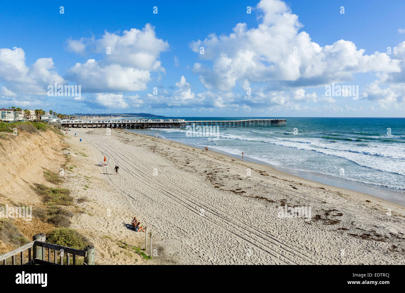 Der Pier und Strand von Ocean Front Walk, Mission Beach, San Diego, Kalifornien, USA Stockfoto