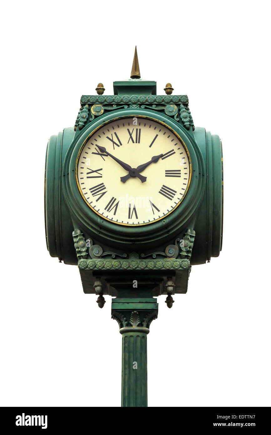 Vintage-Stil Uhr auf Säule mit römischen Ziffern auf weißem Hintergrund Stockfoto