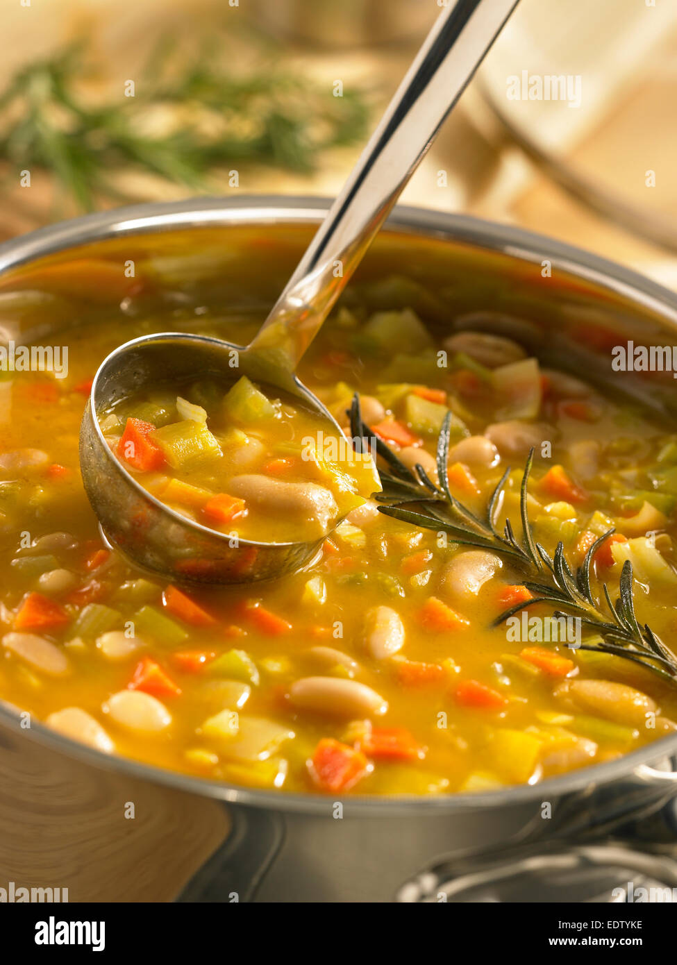 Toskanische Weiße Bohnensuppe Stockfoto