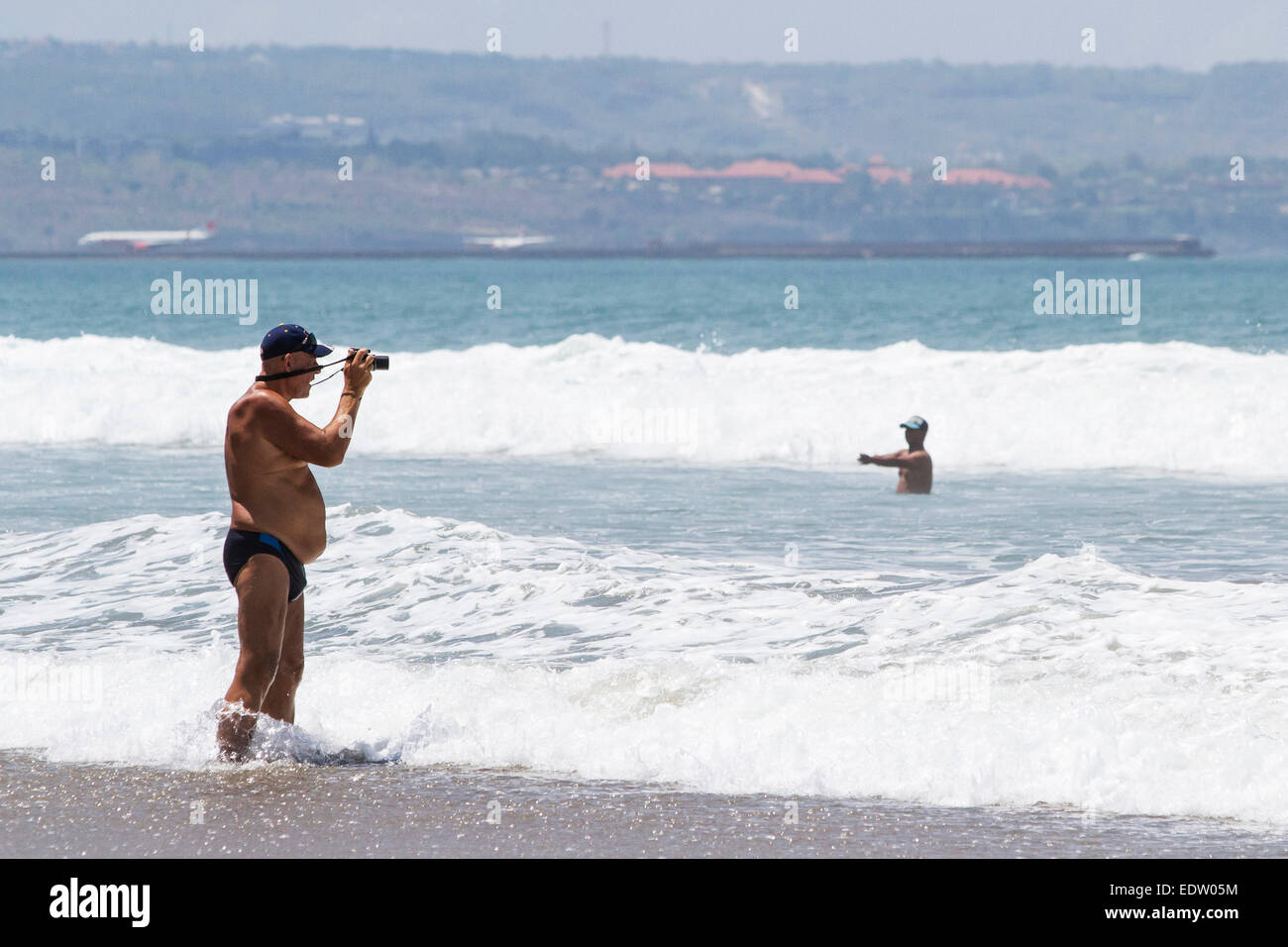 Ein Amateur-Fotograf Fotografieren am Strand Stockfoto