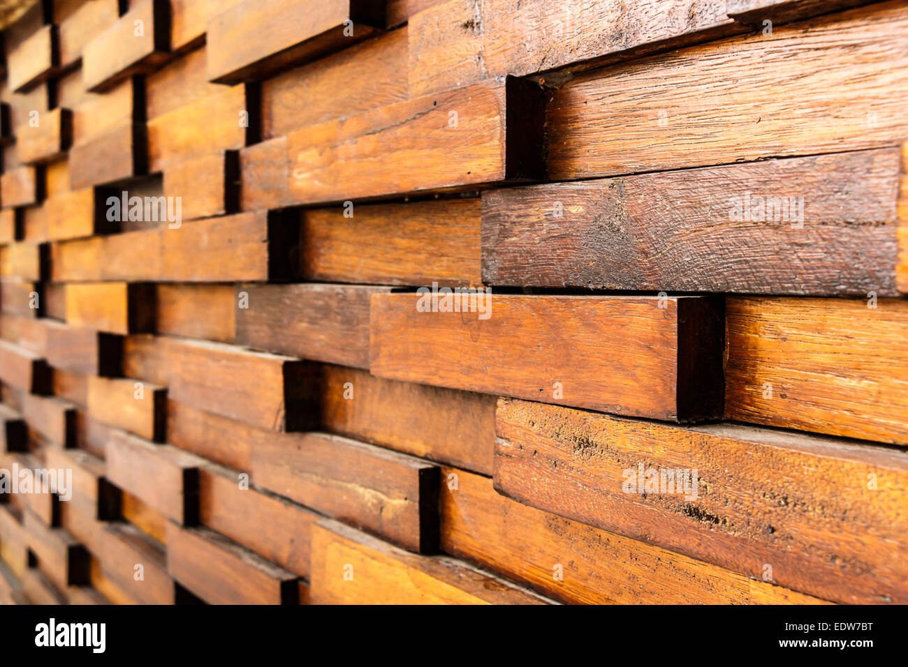 Textur des alten Holzwand und quadratische Holz Überlappung Stockfoto