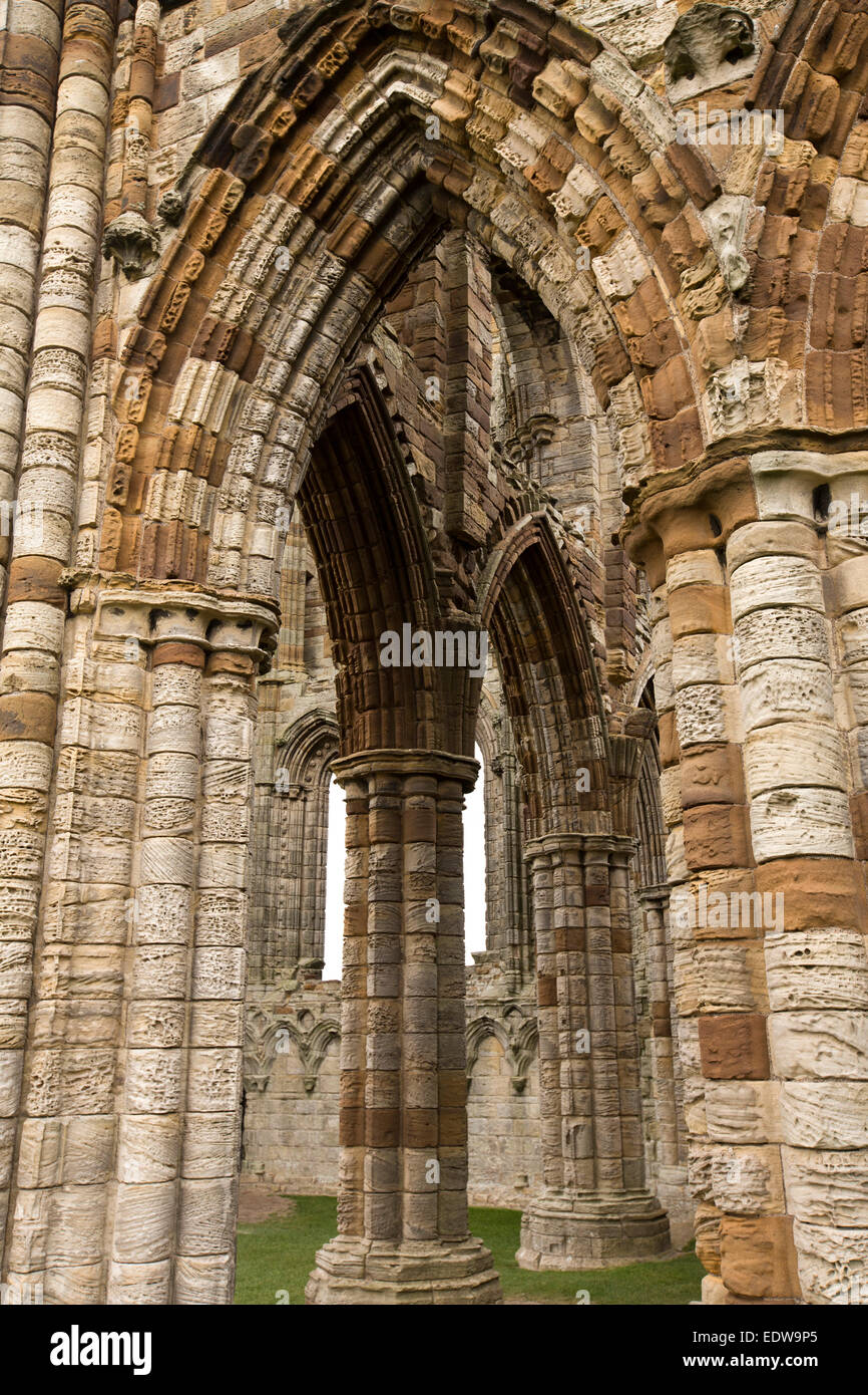 UK, England, Yorkshire, Whitby Abbey Ruinen gewölbt Stockfoto