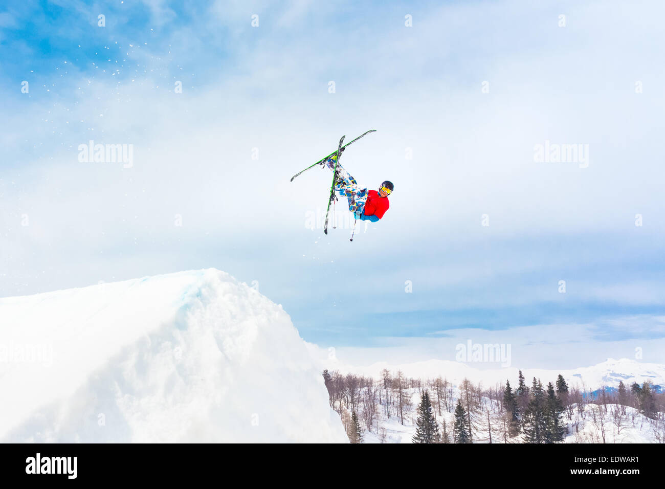 Freestyle-Skifahrer. Stockfoto