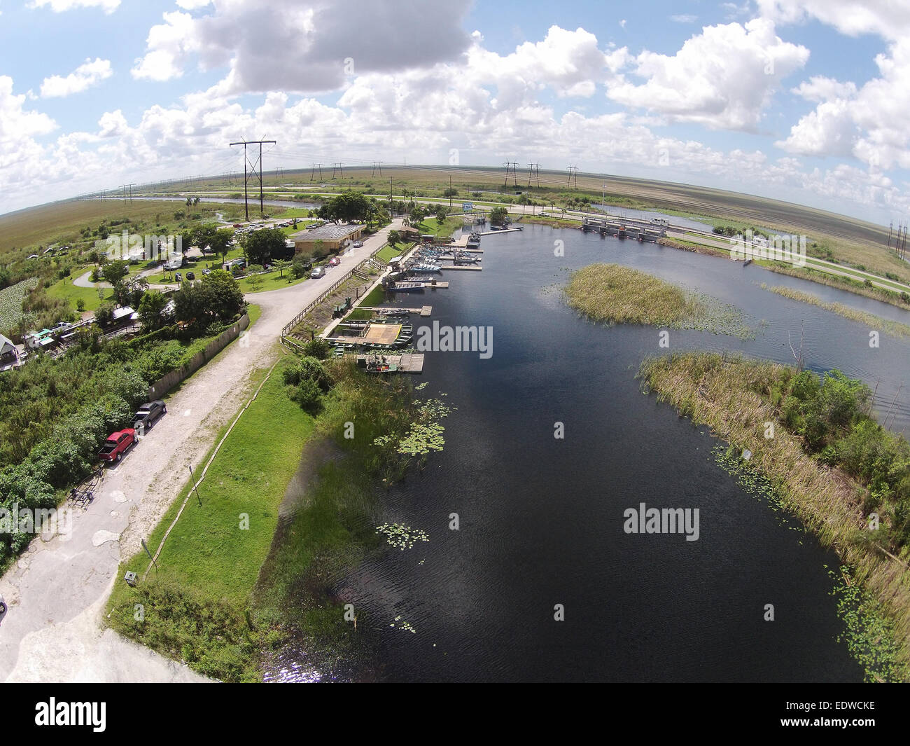 Luftaufnahme von Florida Everglades Wasserstraße und Boot Rampe Stockfoto