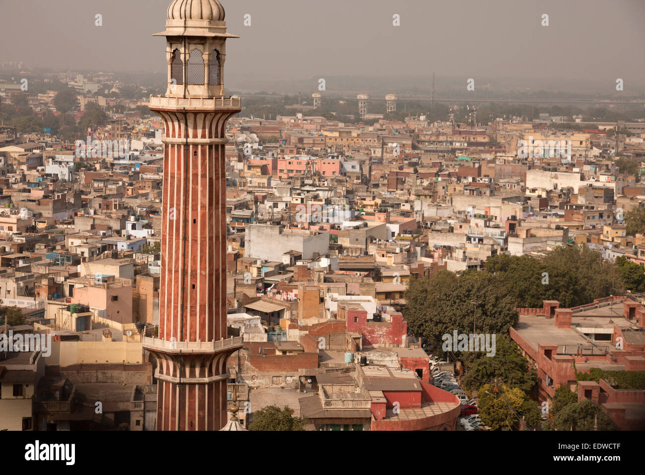 Blick vom Minarett der Moschee Jama Masjid Freitag über den Dächern der Stadt, Delhi, Indien, Asien Stockfoto