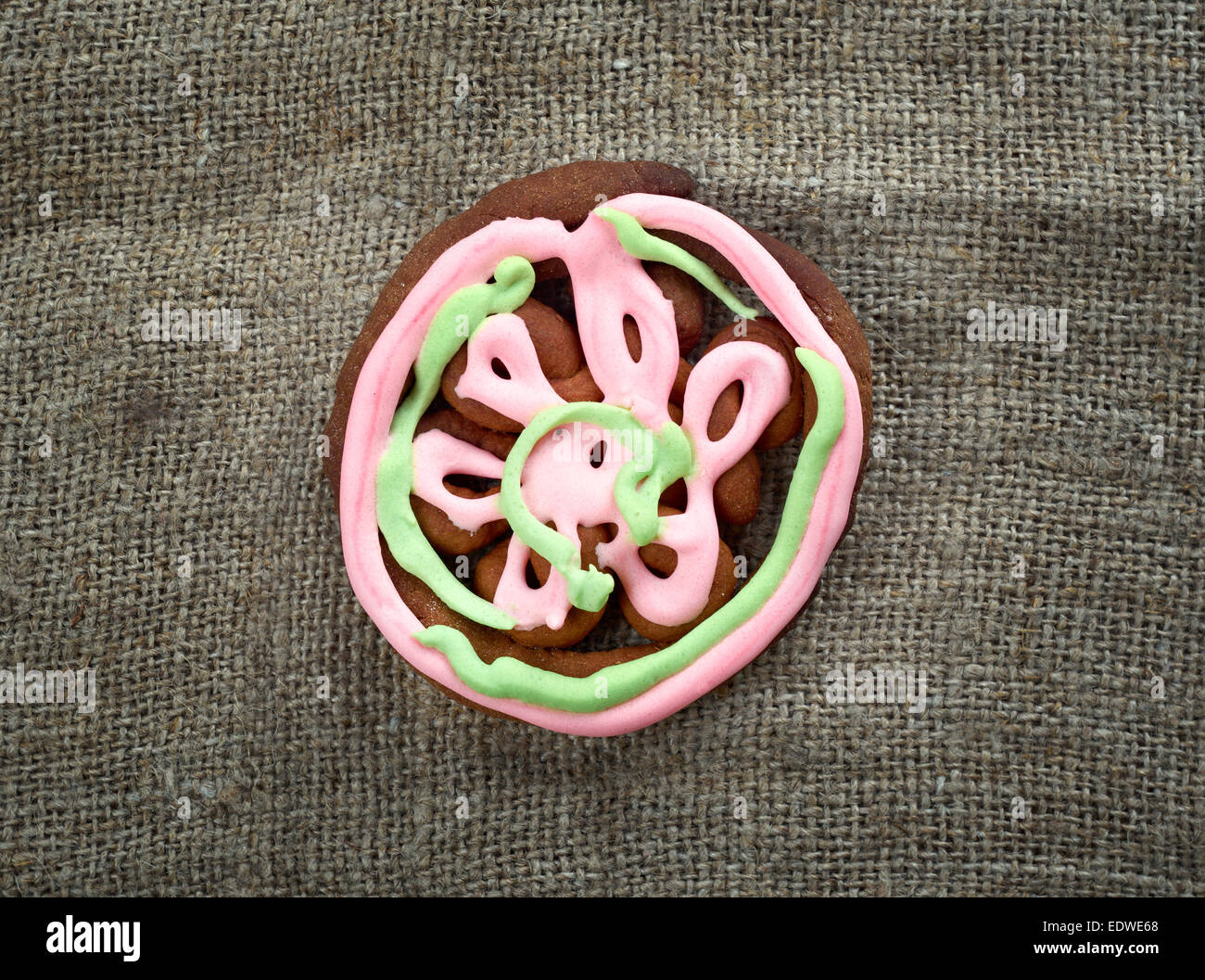 Kozuli - russische Weihnacht Lebkuchen über hölzerne Hintergrund schließen up.traditional heidnischen Ritus Pommern Stockfoto