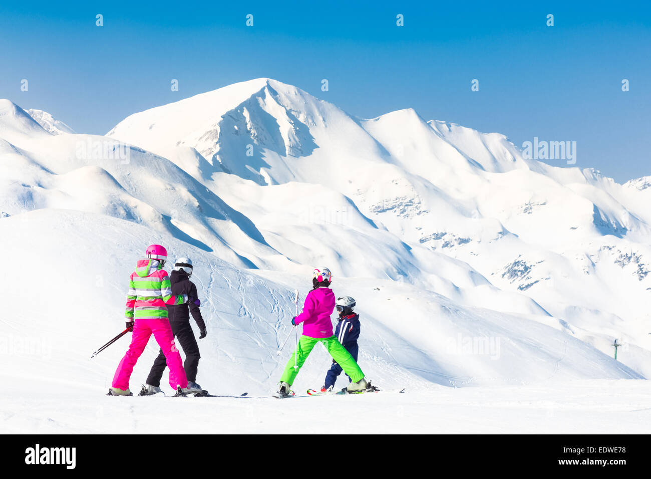 Familie auf Ski-Urlaub. Stockfoto