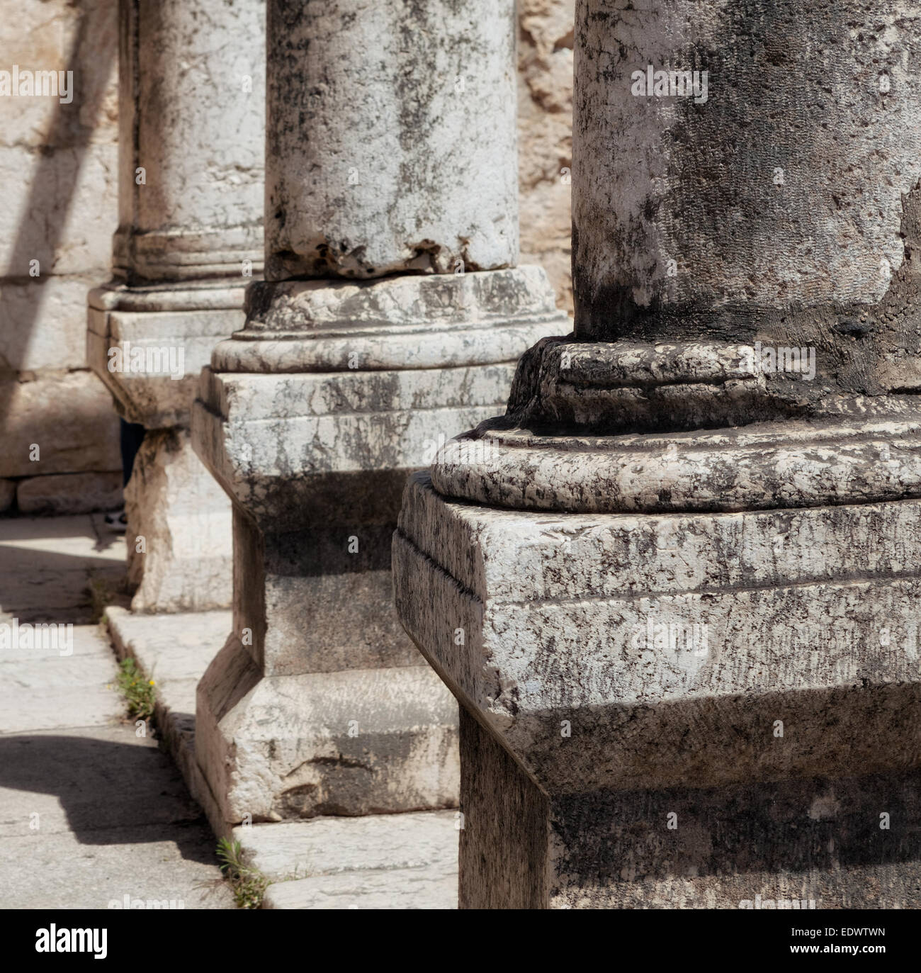 Die Ruinen der Synagoge in der Kleinstadt Capernaum Stockfoto