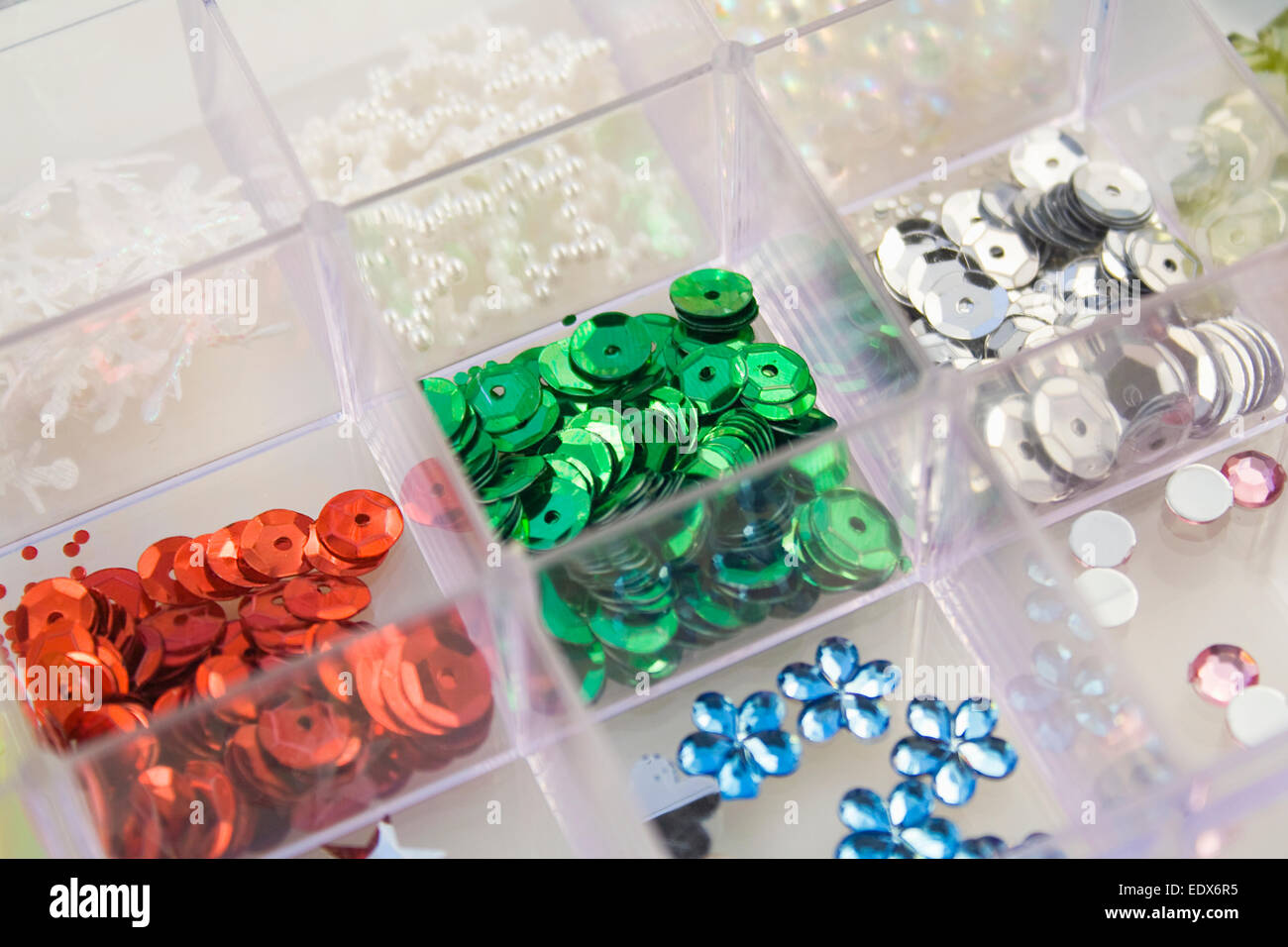 Vielzahl von Perlen für organisiert machen Schmuck Stockfoto