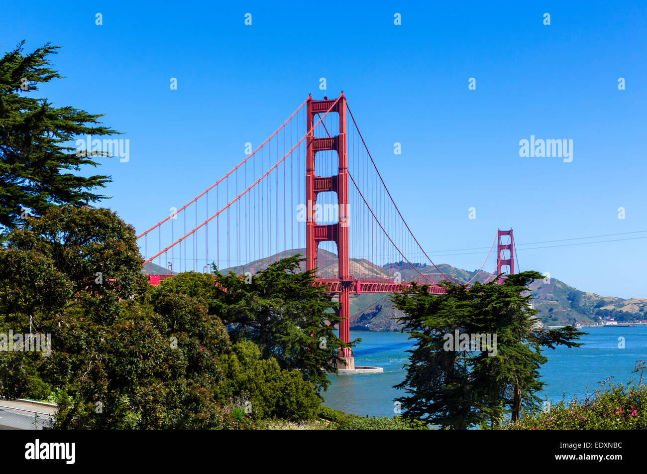 Golden Gate Bridge, Blick in Richtung Sausalito aus in der Nähe der Golden Gate Bridge Pavillon, San Francisco, Kalifornien, USA Stockfoto
