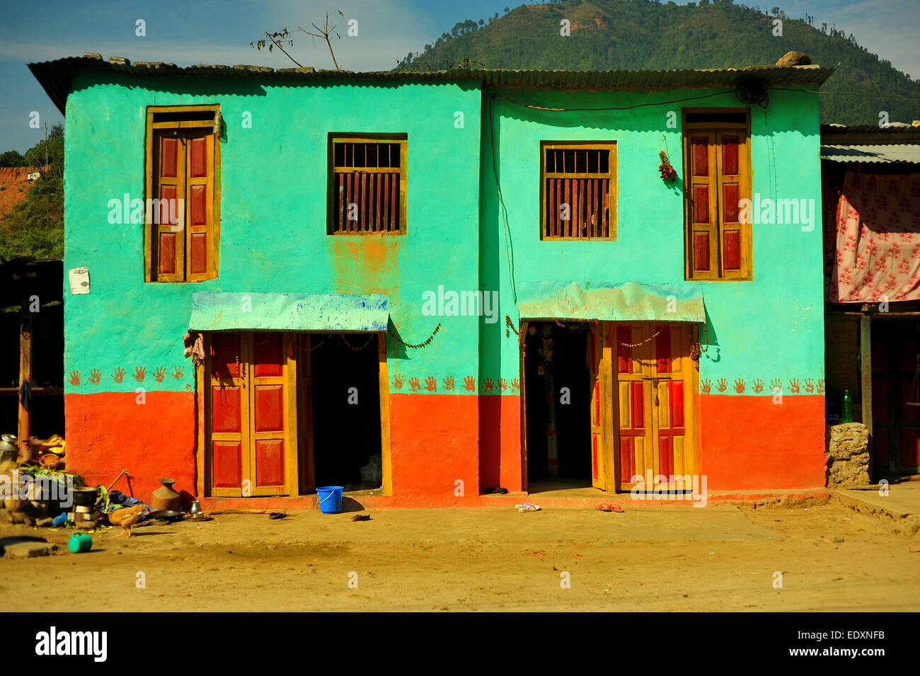 Nepal: Land der Wunder und kulturellen Schätze des Himalaya, wo alte Traditionen auf atemberaubende Landschaften treffen. Entdecken Sie den Zauber Nepals. Stockfoto