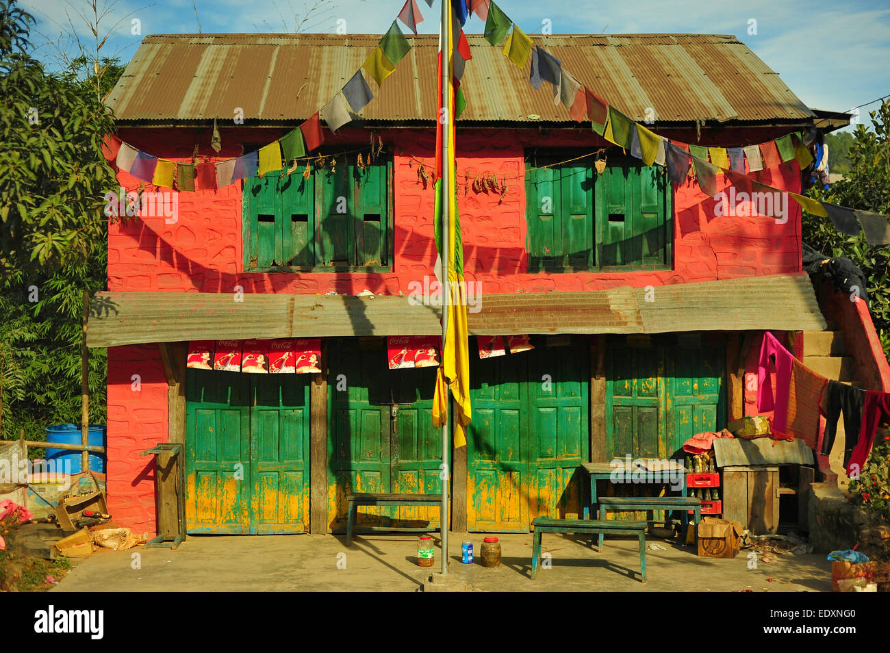Nepal: Land der Wunder und kulturellen Schätze des Himalaya, wo alte Traditionen auf atemberaubende Landschaften treffen. Entdecken Sie den Zauber Nepals. Stockfoto