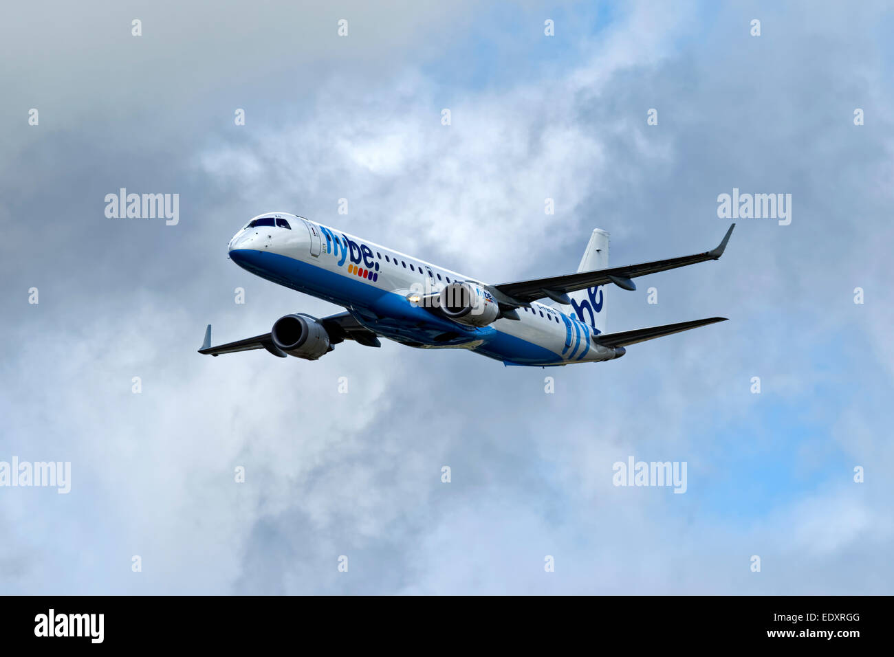 Eine Fluggesellschaft Flybe Embraer 195 am Royal International Air Tattoo, RAF Fairford, Gloucestershire, 2011. Stockfoto