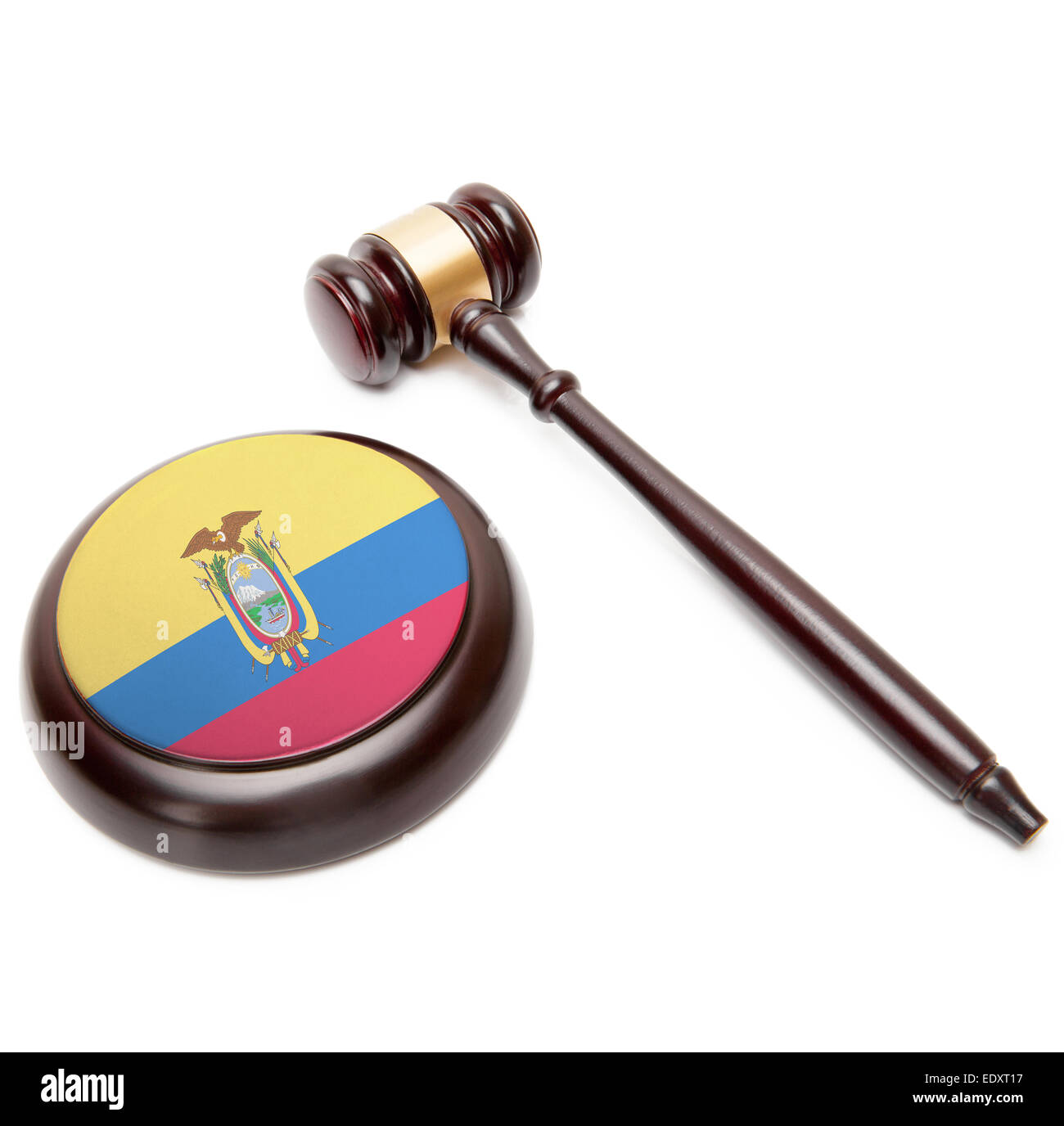 Richterhammer und Resonanzboden mit Nationalflagge drauf – Ecuador Stockfoto