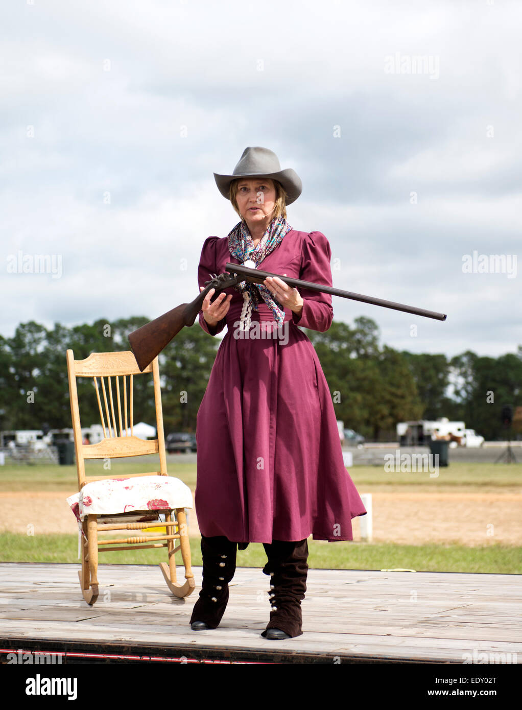 Annie oakley imitator Fotos und Bildmaterial in hoher Auflösung Alamy