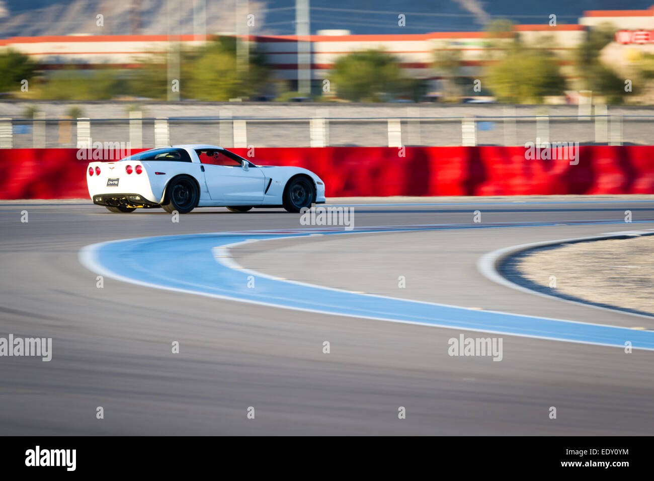 Las Vegas Nevada - Dezember 09: Passagier Reiten Schrotflinte in einer Corvette Z06 treiben entlang der Strecke auf dem Las Vegas Motor Spee Stockfoto