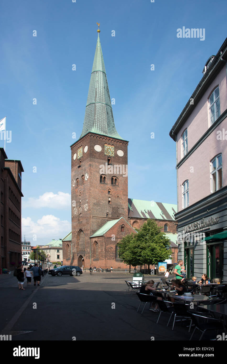 Aarhus Kathedrale von Skt. Clemens Torv (St. Clement Brücke und St.Clemens Torv in Aarhus in Dänemark. Stockfoto